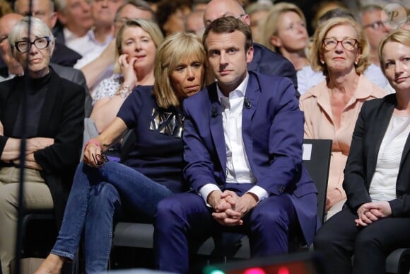 Sylvie Rocard, Emmanuel Macron et sa femme Brigitte Macron durant le premier meeting du rassemblement "En Marche" à la Mutualité à Paris, France, le 12 juillet 2016. © Stéphane Allaman/BestImage