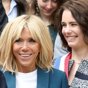 Le Président de la République Emmanuel Macron et la première dame Brigitte Macron visitent le château de Ferney-Voltaire, à l'occasion de son inauguration, après deux ans de rénovation. Le 31 mai 2018. © Stéphane Lemouton / Bestimage