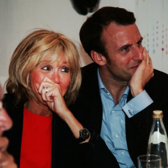 Exclusif - Album de famille - Emmanuel Macron et sa femme Brigitte © Archives personnelles de Emmanuel Macron