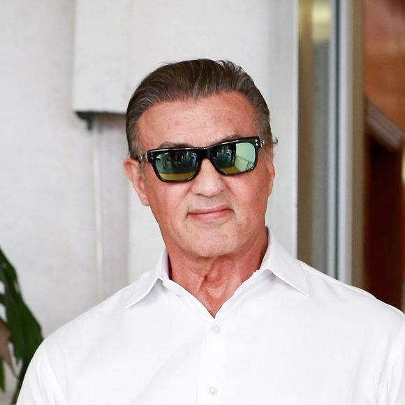 Sylvester Stallone et sa femme Jennifer Flavin quittent le restaurant E Baldi après le déjeuner à Beverly Hills le 30 mars 2018.