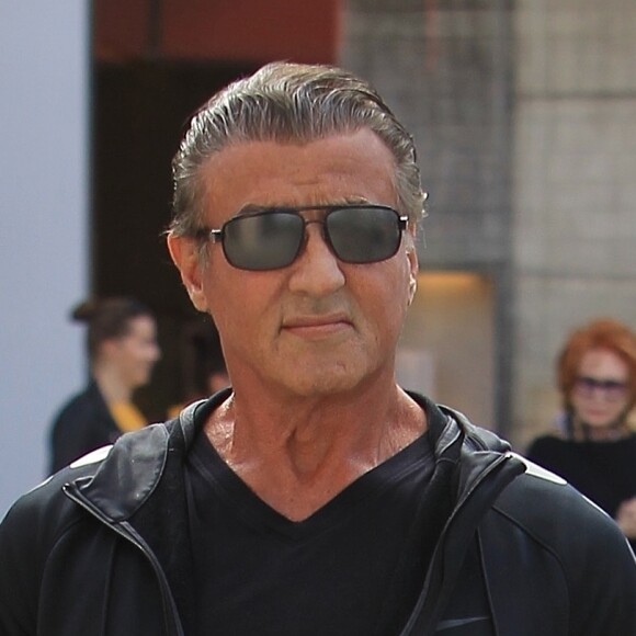 Sylvester Stallone achète un bijou à sa femme pour la Saint-Valentin à Beverly Hills le 14 février 2018.