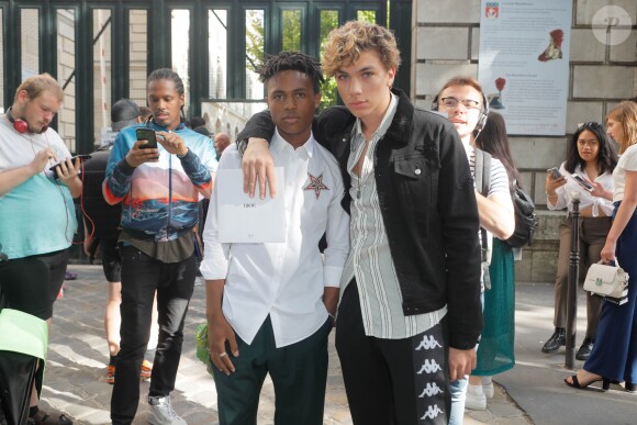 Kailand Morris (fils de Stevie Wonder) et Elias Becker - People a la sortie du défilé de mode Dior Homme collection Printemps-Eté 2019 à la Garde Républicaine lors de la fashion week à Paris, le 23 juin 2018.