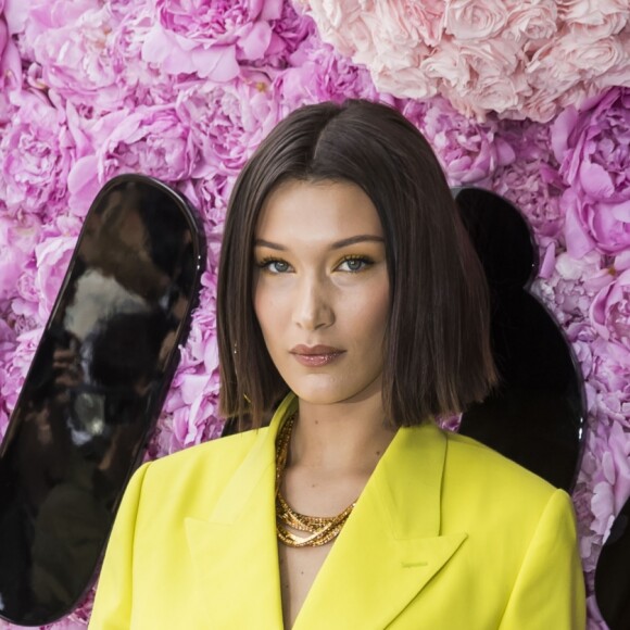 Bella Hadid - Photocall du défilé de mode Dior Homme collection Printemps-Eté 2019 à la Garde Républicaine lors de la fashion week à Paris, le 23 juin 2018. © Olivier Borde/Bestimage