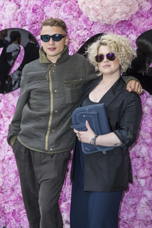 Kelly Osbourne, guest - Photocall du défilé de mode Dior Homme collection Printemps-Eté 2019 à la Garde Républicaine lors de la fashion week à Paris, le 23 juin 2018. © Olivier Borde/Bestimage