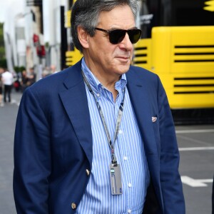 François Fillon durant le Grand Prix de France au Castellet le 24 juin 2018. C.Estrosi, le maire de Nice et le vice président du Conseil Regional de PACA, est à l'origine du retour du Grand Prix de France au Circuit Paul Ricard. C'est L. Hamilton qui a remporté le Grand Prix devant M. Verstappen, second, et K. Raikkonen troisième. © Bruno Bebert / Bestimage  Celebs at Grand Prix de France race at Le Castellet, south France on June 24th 201824/06/2018 - Le Castellet