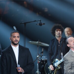 Slimane (Slimane Nebchi), Florent Pagny, Yarol Poupaud et Philippe Almosnino pendant l'hommage à Johnny Hallyday - 33ème Cérémonie des Victoires de la Musique à la Seine musicale de Boulogne-Billancourt, France, le 9 février 2018. © Coadic Guirec/Bestimage  33rd Victoires de la Musique, the annual French music awards ceremony, at the Seine Musicale concert hall in Boulogne-Billancourt, near Paris, France, on February 9, 2018.09/02/2018 - Boulogne-Billancourt