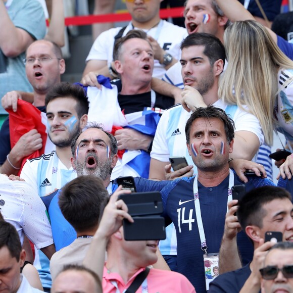 Michel Cymes, Bruno Solo, Fabrice Santoro, Jean-Roch lors de France-Argentine en 8e de finale de la Coupe du monde de football le 30 juin 2018 à Kazan en Russie. © Cyril Moreau/Bestimage