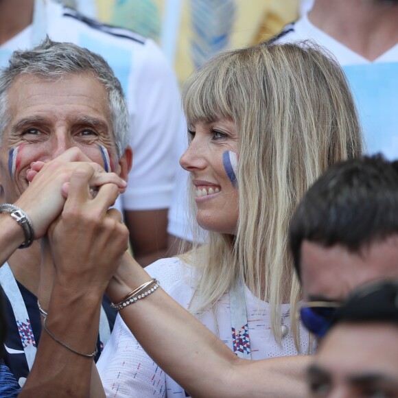 Dylan Deschamps, Nagui et sa femme Mélanie Page lors de France-Argentine en 8e de finale de la Coupe du monde de football le 30 juin 2018 à Kazan en Russie. © Cyril Moreau/Bestimage