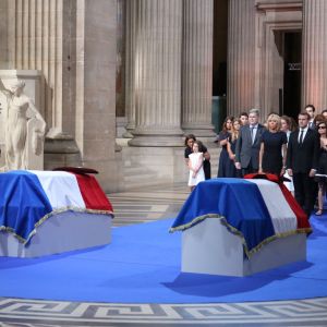 Le président de la République française Emmanuel Macron et sa femme la première dame Brigitte Macron - Cérémonie d'entrée de Simone Veil et de son époux Antoine Veil au Panthéon à Paris le 1er juillet 2018 © Hamilton / Pool / Bestimage