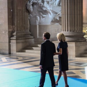 Le président de la République française Emmanuel Macron et sa femme la première dame Brigitte Macron - Cérémonie d'entrée de Simone Veil et de son époux Antoine Veil au Panthéon à Paris le 1er juillet 2018 © Hamilton / Pool / Bestimage