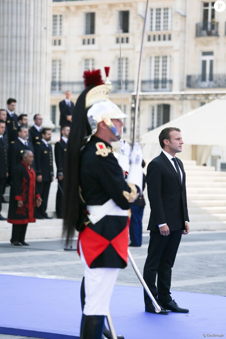 Barbara Hendricks et Emmanuel Macron, président de la République Cérémonie d'entrée de Simone