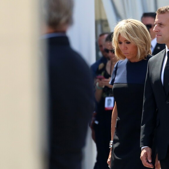 Le président de la république française Emmanuel Macron et la pemière dame, Brigitte Macron - Entrée de Simone et Antoine Veil au Panthéon, Paris, France, le 1er juillet 2018. Les deux cercueils seront disposés dans la nef du Panthéon, où le public pourra leur rendre hommage © Stéphane Lemouton / Bestimage