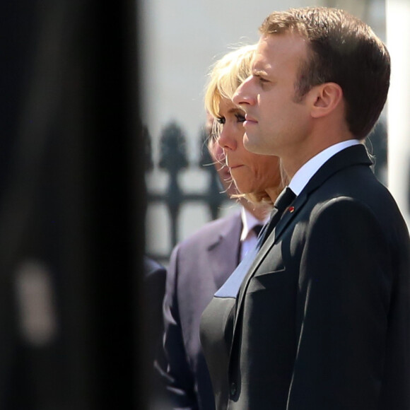 Le président de la république française Emmanuel Macron et la pemière dame, Brigitte Macron - Entrée de Simone et Antoine Veil au Panthéon, Paris, France, le 1er juillet 2018. Les deux cercueils seront disposés dans la nef du Panthéon, où le public pourra leur rendre hommage © Stéphane Lemouton / Bestimage