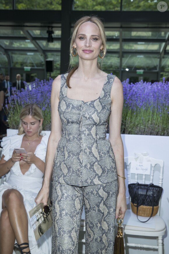 Lauren Santo Domingo - People au défilé de mode Giambattista Valli Haute-Couture collection Automne/Hiver 2018/19 lors de la fashion week à Paris, le 2 juillet 2018. © Olivier Borde/Bestimage  People during the Giambattista Valli fashion show during Paris Fashion Week Haute Couture FW18 on July 2nd, 2018 in Paris, France.02/07/2018 - Paris