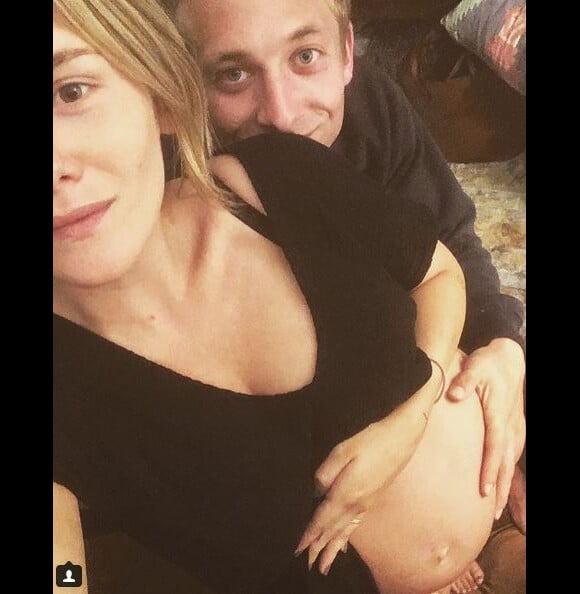 Addison Timlin, la compagne de Jeremy Allen White, annonce sa grossesse sur Instagram. Le 29 juin 2018.