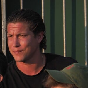 Amber Heard et son compagnon Vito Schnabel assistent à un match lors du tournoi de tennis de Wimbledon à Londres le 6 juillet 2018