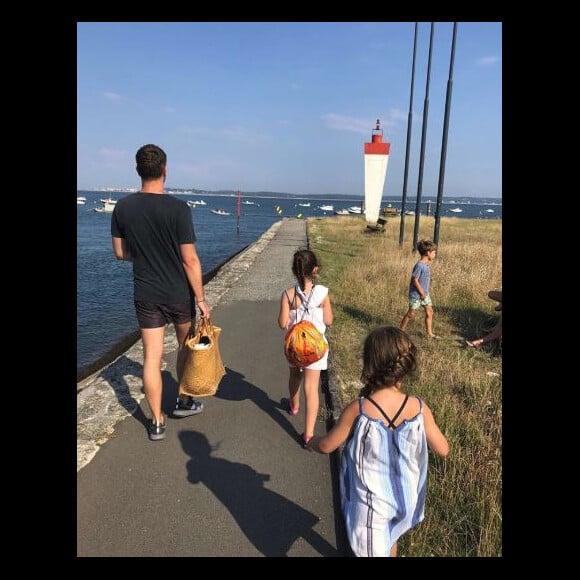 Marc-Olivier Fogiel en vacances avec ses filles et son compagnon - Instagram, 9 juillet 2018