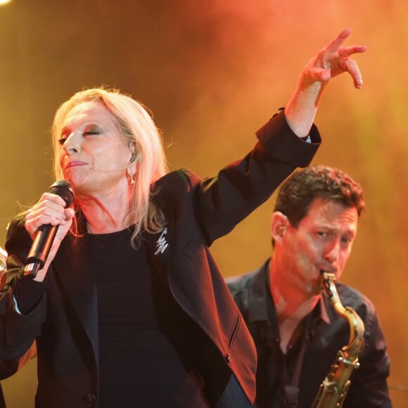 Véronique Sanson en concert pour l'ouverture du festival des Francofolies de La Rochelle, le 11 juillet 2018.