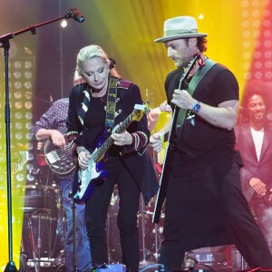 Stephen Stills et Christopher Stills - Véronique Sanson en concert pour l'ouverture du festival des Francofolies de La Rochelle, le 11 juillet 2018.