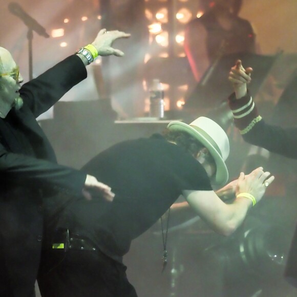 Stephen Stills et Christopher Stills - Véronique Sanson en concert pour l'ouverture du festival des Francofolies de La Rochelle, le 11 juillet 2018.