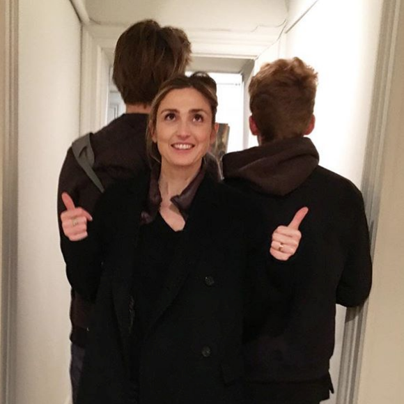 Julie Gayet et ses fils Tadéo et Ezéchiel sur Instagram, le 18 novembre 2016.