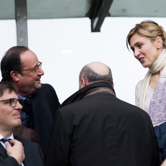 François Hollande et sa compagne Julie Gayet lors du tournoi des six nations de rugby, la France contre l'Angleterre au Stade de France à Saint-Denis, Seine Saint-Denis, France, le 10 mars 2018. Les Bleus s'imposent 22-16. © Cyril Moreau/Bestimage