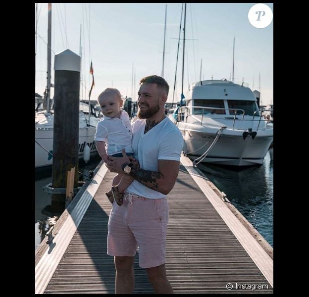 Conor McGregor avec son fils Conor Jr., photo Instagram de sa compagne Dee Devlin le 14 juillet 2018. Dee est enceinte de leur second enfant.