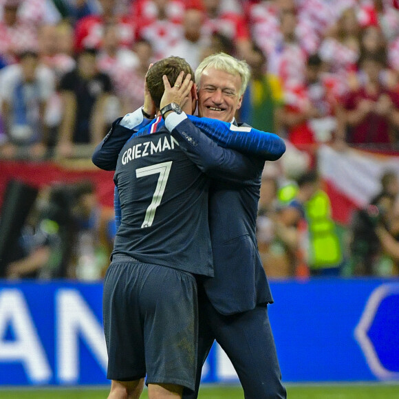 Didier Deschamps et Antoine Griezmann - Finale de la Coupe du Monde de Football 2018 en Russie à Moscou, opposant la France à la Croatie (4-2) le 15 juillet 2018 © Moreau-Perusseau / Bestimage