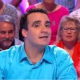 Le candidat Vincent a emprunté une chemise à Jean-Luc Reichmann dans "Les 12 coups de midi" - TF1