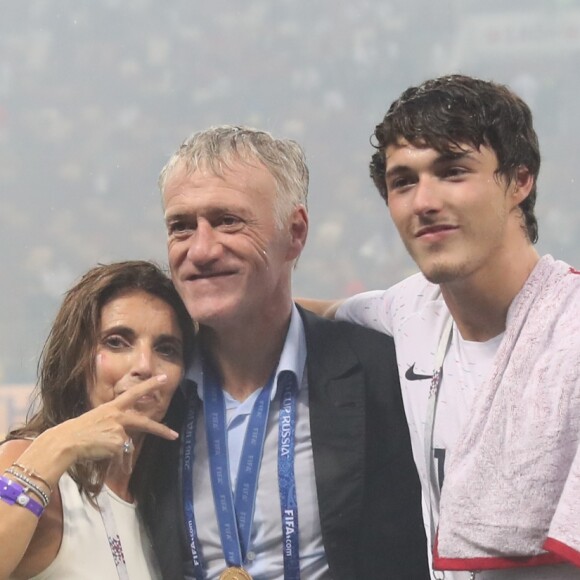 Didier Deschamps avec son fils Dylan et sa femme Claude Deschamps - Finale de la Coupe du Monde de Football 2018 en Russie à Moscou, opposant la France à la Croatie (4-2) le 15 juillet 2018 © Cyril Moreau/Bestimage