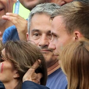 Didier Deschamps et sa femme Claude - Didier Deschamps retrouve sa famille dans les tribunes après la victoire de la France face à l'Argentine lors des 8ème de finale de la Coupe du monde à Kazan en Russie le 30 juin 2018. © Cyril Moreau/Bestimage