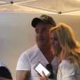 Exclusif - Dominic Purcell et sa compagne Reagan Adams s'embrassent et se câlinent lors du Comic-Con 2018 à San Diego, le 22 juillet 2018.