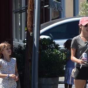 Exclusif - Alessandra Ambrosio a été aperçue avec sa fille Anja dans les rues de Los Angeles, le 29 juillet 2018.