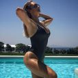 Emilie Nef Naf fait le show en maillot de bain noir échancré, lors de ses vacances à Mykonos avec Jérémy Ménez, le 25 juin 2017.