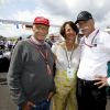 Niki Lauda lors du Grand Prix de France le 23 juin 2018 au Castellet, avec Dieter Zetsche et sa femme Anne.