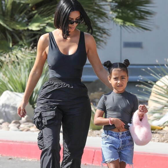 Exclusif - Kim Kardashian et sa fille North West à Canoga Park à Los Angeles, le 31 juillet 2018.