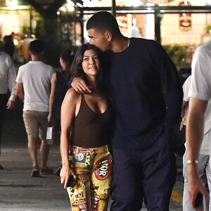 Exclusif - Kourtney Kardashian et son compagnon Younes Bendjima sur le port de Portofino en Italie, le 3 juillet 2018.