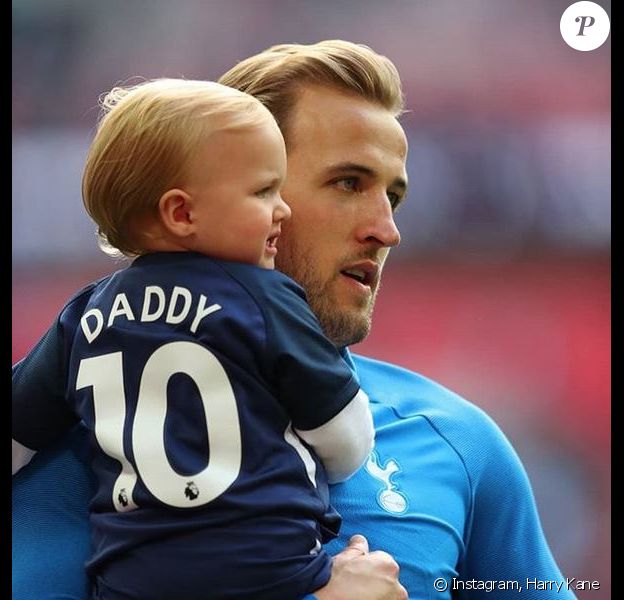 Harry Kane Le Footballeur A Nouveau Papa Il Presente Son Bebe Purepeople