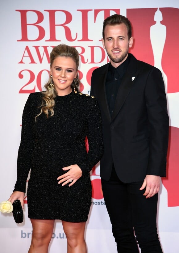 Harry Kane et Katie Goodland, enceinte - BRIT Awards 2018 à l'O2 Arena à Londres. Le 21 février 2018.