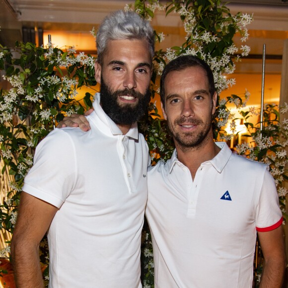 Benoît Paire et Richard Gasquet lors du dîner de la "Soirée Blanche" au bar Magnum du Village de Roland Garros à Paris, le 7 juin 2018. © Pierre Perusseau/Bestimage