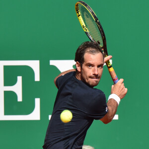 Richard Gasquet remporte son match contre Jeremy Chardy lors du Rolex Monte-Carlo Masters 2018 à Roquebrune Cap Martin le 17 avril 2018. © Bruno Bebert / Bestimage