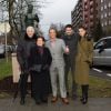 Jean-Claude Van Damme pose avec ses parents Eugène Van Varenbergh et Eliana Van Varenbergh et ses enfants Bianca Bree et Kristopher Van Varenberg - Jean-Claude Van Damme fait la promotion de la série d'Amazon intitulée "Jean-Claude Van Johnson" à Bruxelles, le 15 décembre 2017.