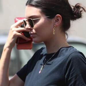 Exclusif - Kendall Jenner est allée boire un café dans le quartier de West Hollywood, le 15 août 2018