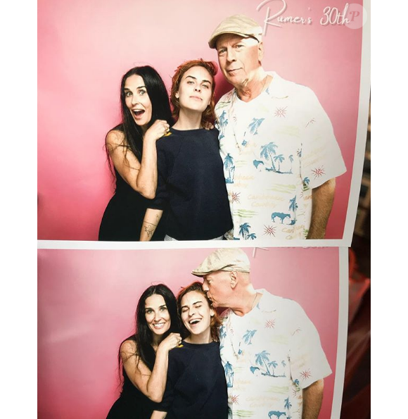 Tallulah Willis avec ses parents Demi Moore et Bruce Willis (photo postée le 17 août 2018)