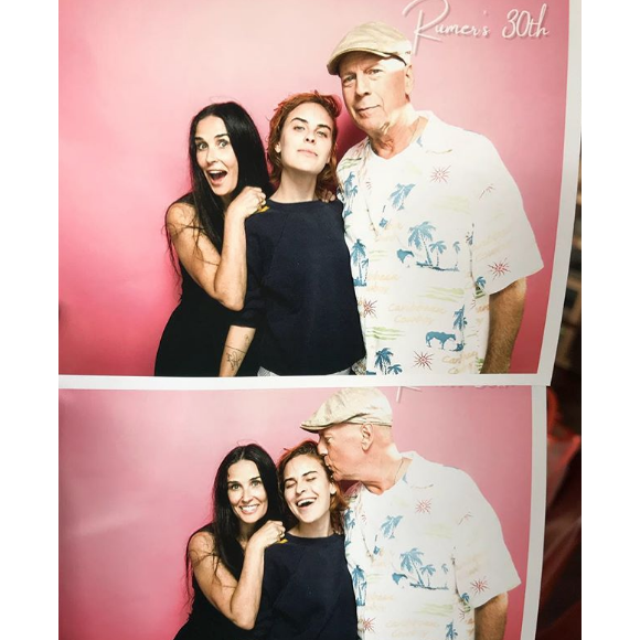 Tallulah Willis avec ses parents Demi Moore et Bruce Willis (photo postée le 17 août 2018)