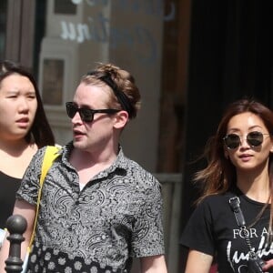 Exclusif - Macaulay Culkin et sa compagne Brenda Song à Paris le 10 août 2018.