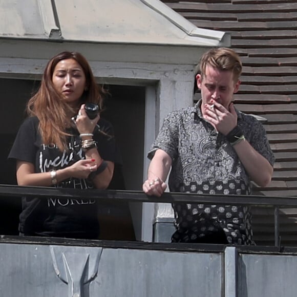 Exclusif - Macaulay Culkin et sa compagne Brenda Song à Paris le 10 août 2018.