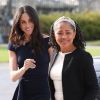 Meghan Markle arrive avec sa mère Doria Ragland à l'hôtel Cliveden House près de Windsor à la veille de son mariage avec le prince Harry, à Taplow le 18 mai 2018.