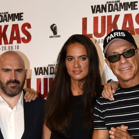Julien Madon, Julien Leclercq, la productrice Aimée Buidine, Jean-Claude Van Damme, Sveva Alviti lors de l'avant-première du film "Lukas" à Paris le 20 août 2018.