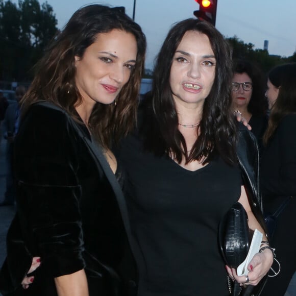 Asia Argento, Béatrice Dalle - Arrivée des people au défilé de mode "Saint Laurent" collection Printemps/Eté 2018 lors de la fashion week à Paris, le 26 septembre 2017. © CVS/Veeren/Bestimage